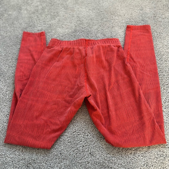 Nike Red Leggings size S - Picture 3 of 3